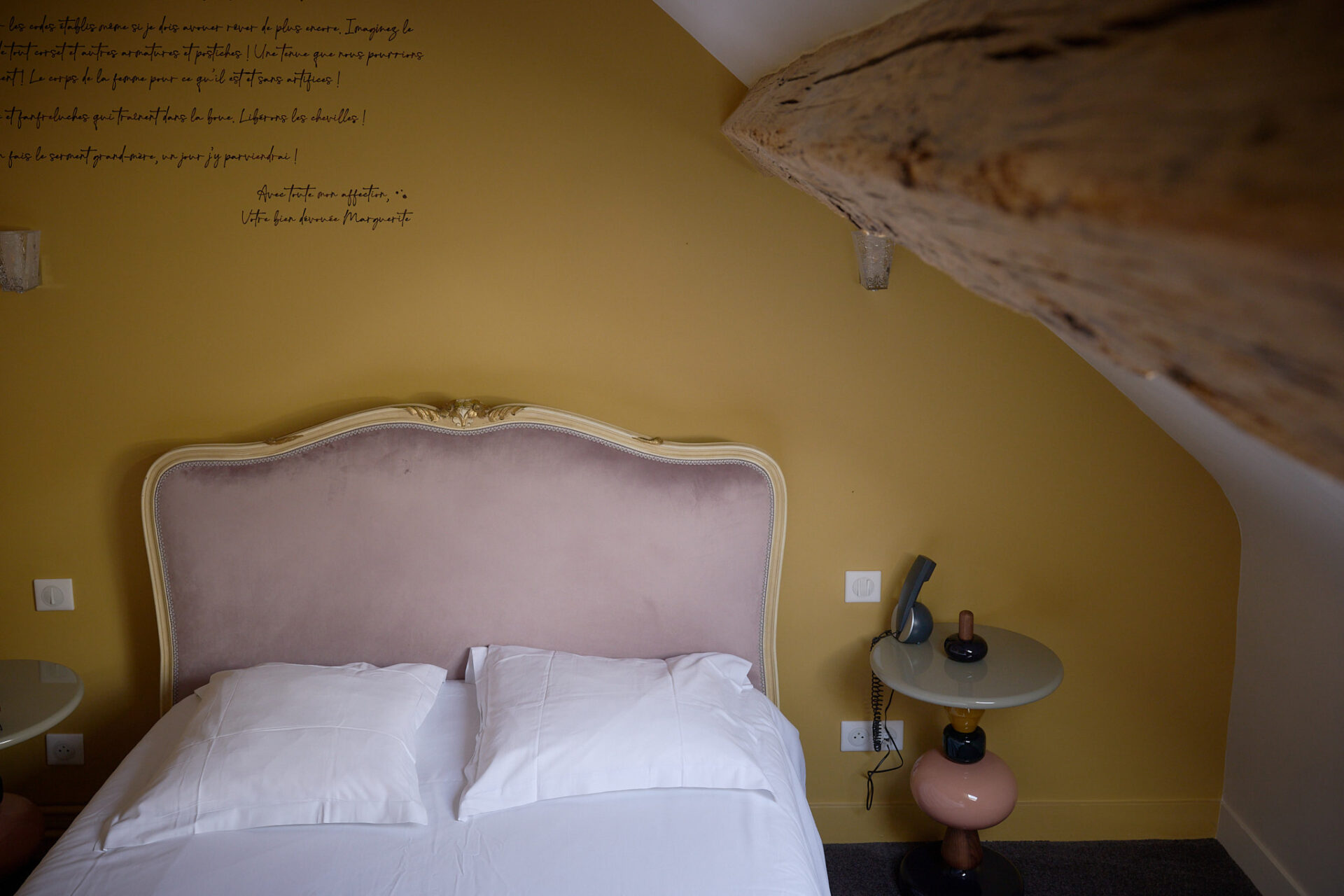 A la recherche d'un gite, d'une auberge, d'un hotel, l'hostellerie du château du Bois Guibert vous accueille. De nombreux chapitres se sont inscris à travers nos murs...entre histoire et modernité. Découvrez le Chapitre 10 - Chambre luxe & confort !