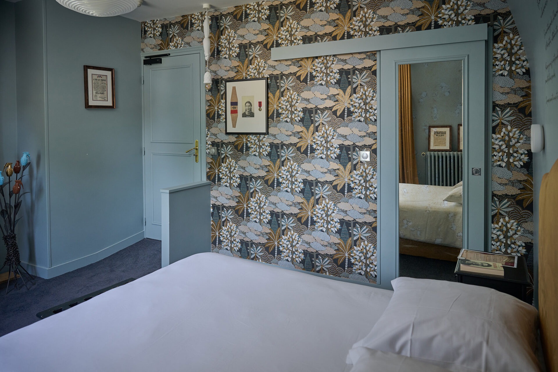 A la recherche d'un gite, d'une auberge, d'un hotel, l'hostellerie du château du Bois Guibert vous accueille. De nombreux chapitres se sont inscris à travers nos murs...entre histoire et modernité. Découvrez le Chapitre 14 - Chambre luxe & confort !